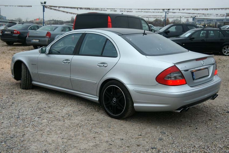 Спойлер багажника Mercedes E-class W211 стиль AMG