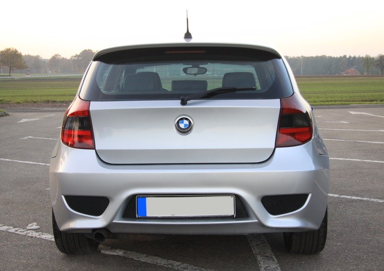 Спойлер кришки багажника BMW E81, E87 стиль Aero