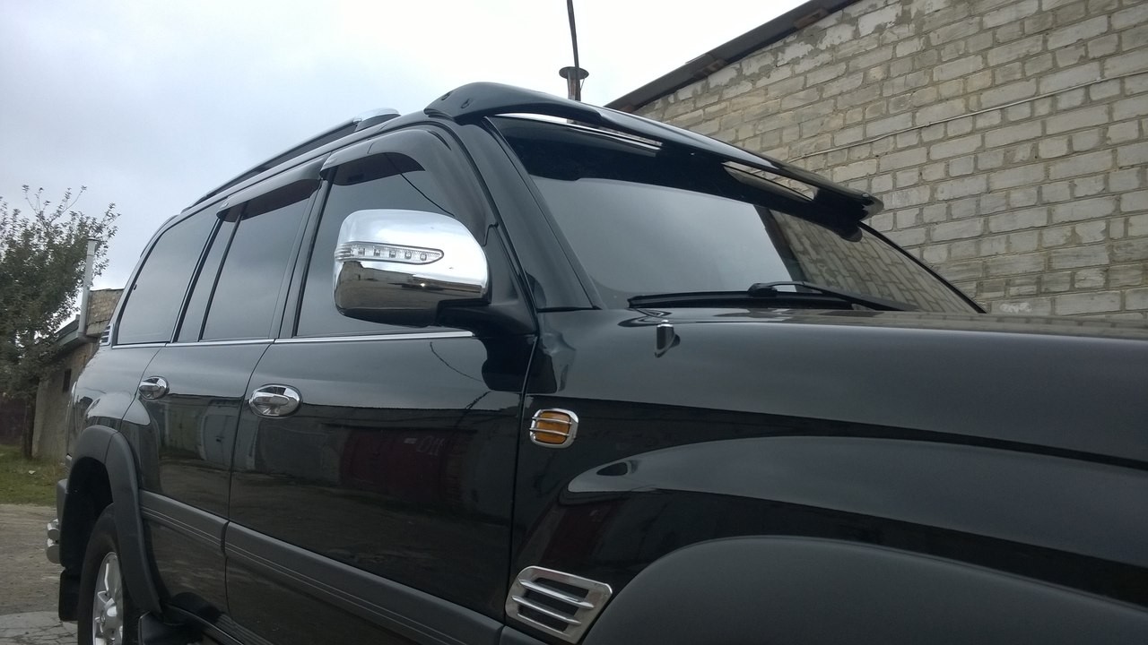 Козирьок лобового скла Toyota Land Cruiser 100