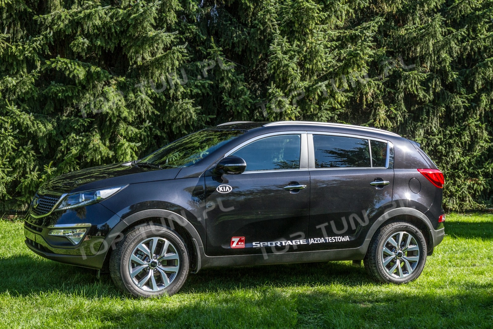 накладки бокового скла Kia Sportage