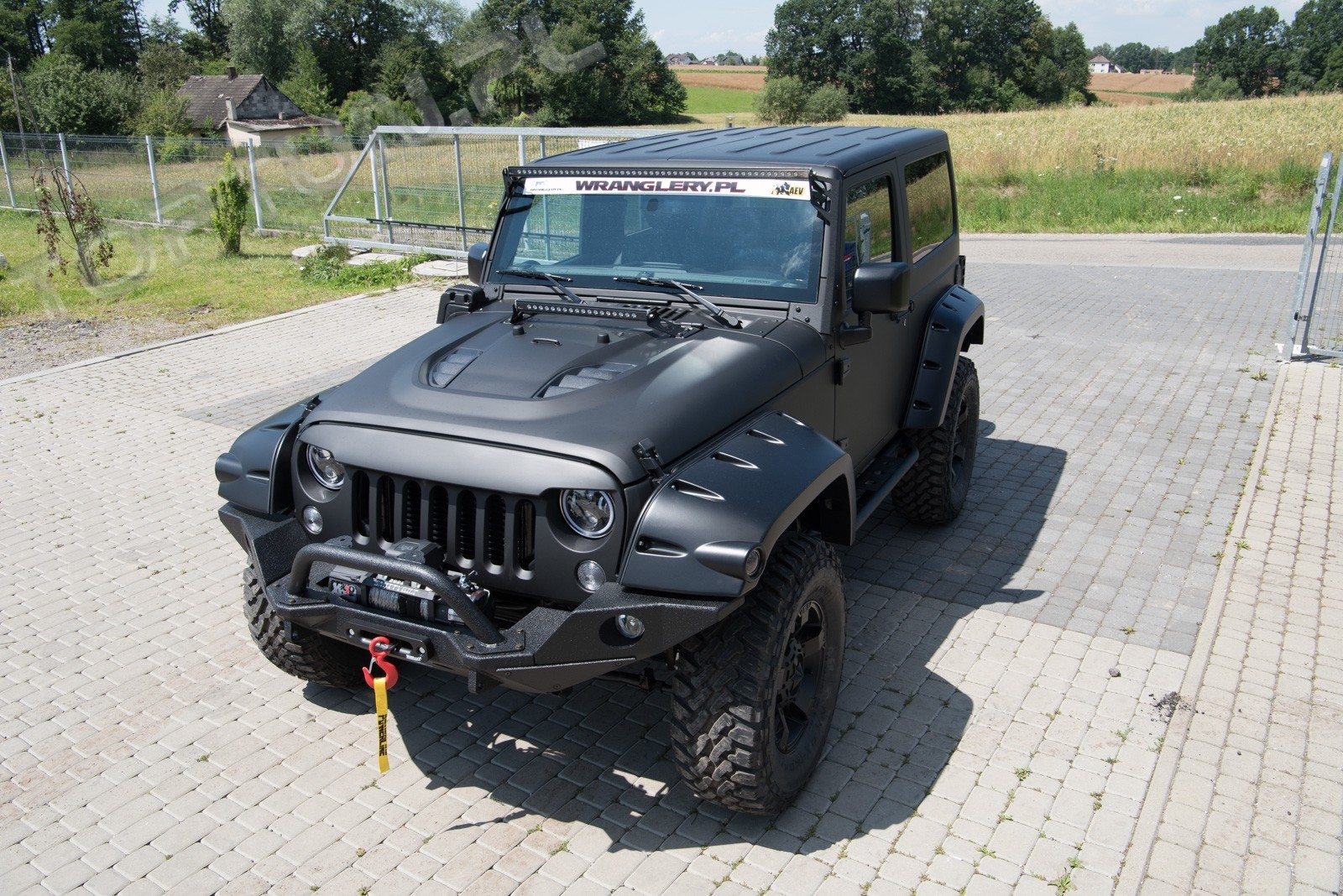 Капот Jeep Wrangler RUBICON 10th дизайн. ANNIVERSARY