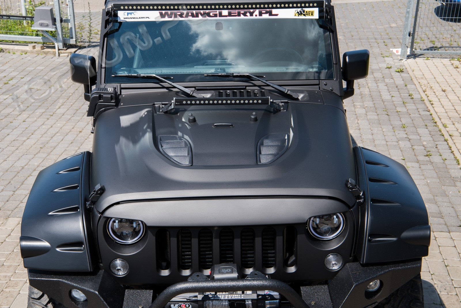 Капот Jeep Wrangler RUBICON 10th дизайн. ANNIVERSARY