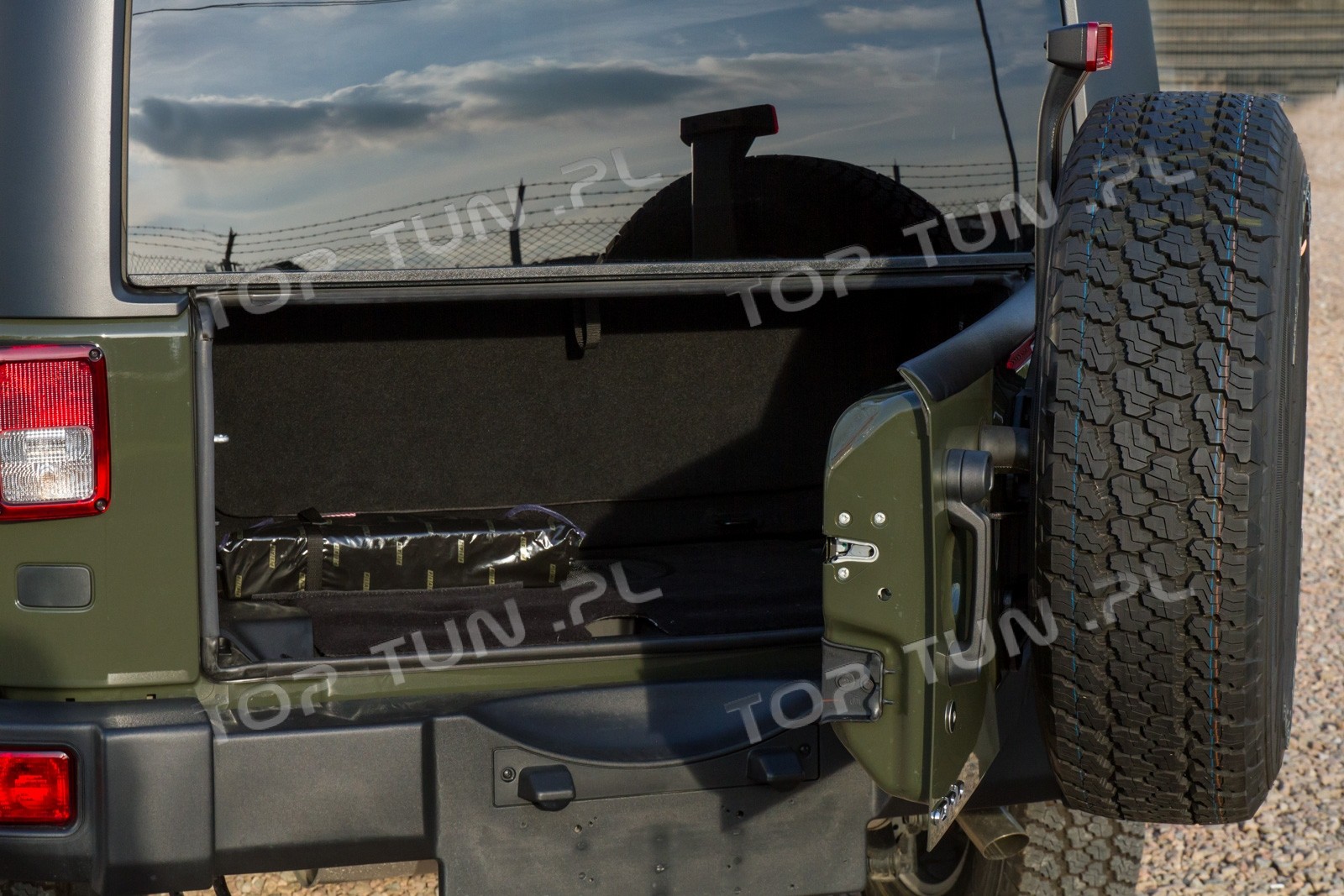 накладки на капот та кришку багажника Jeep Wrangler