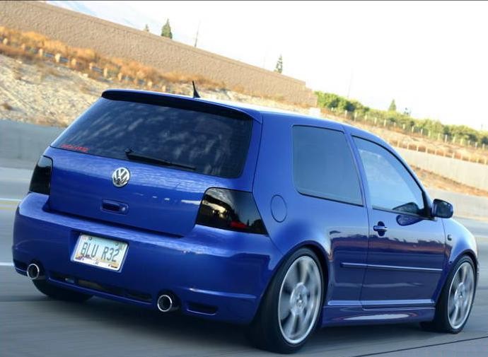 Спойлер кришки багажника VW Golf IV у стилі R32