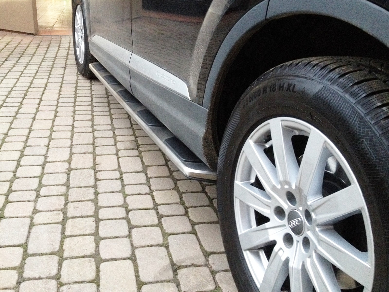 пороги (підніжки бічні) Audi Q7 II (під оригінал)