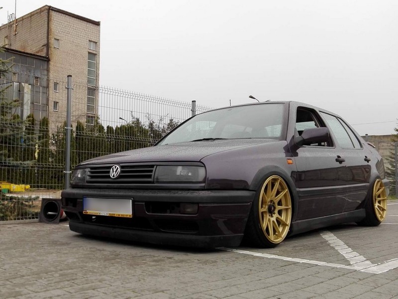 Накладка на фари bad look VW Vento з вирізом