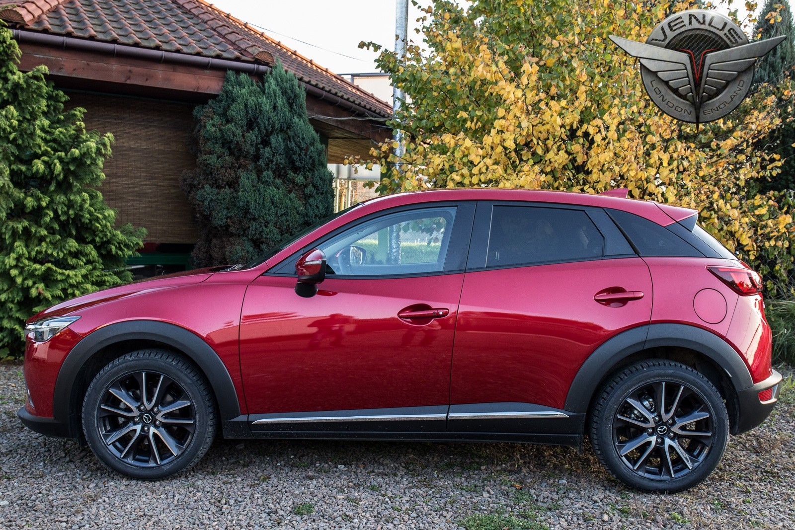декоративні накладки на двері Mazda CX-3