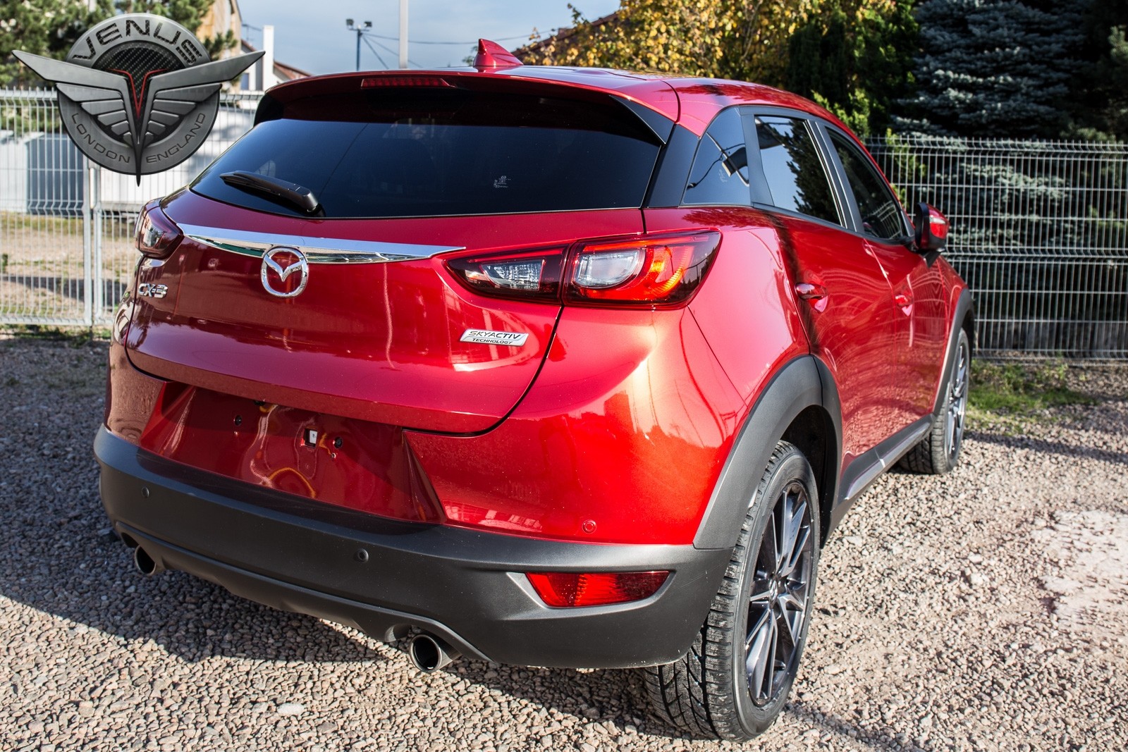 хром накладка на кришку багажника MAZDA CX-3 (над логотипом)