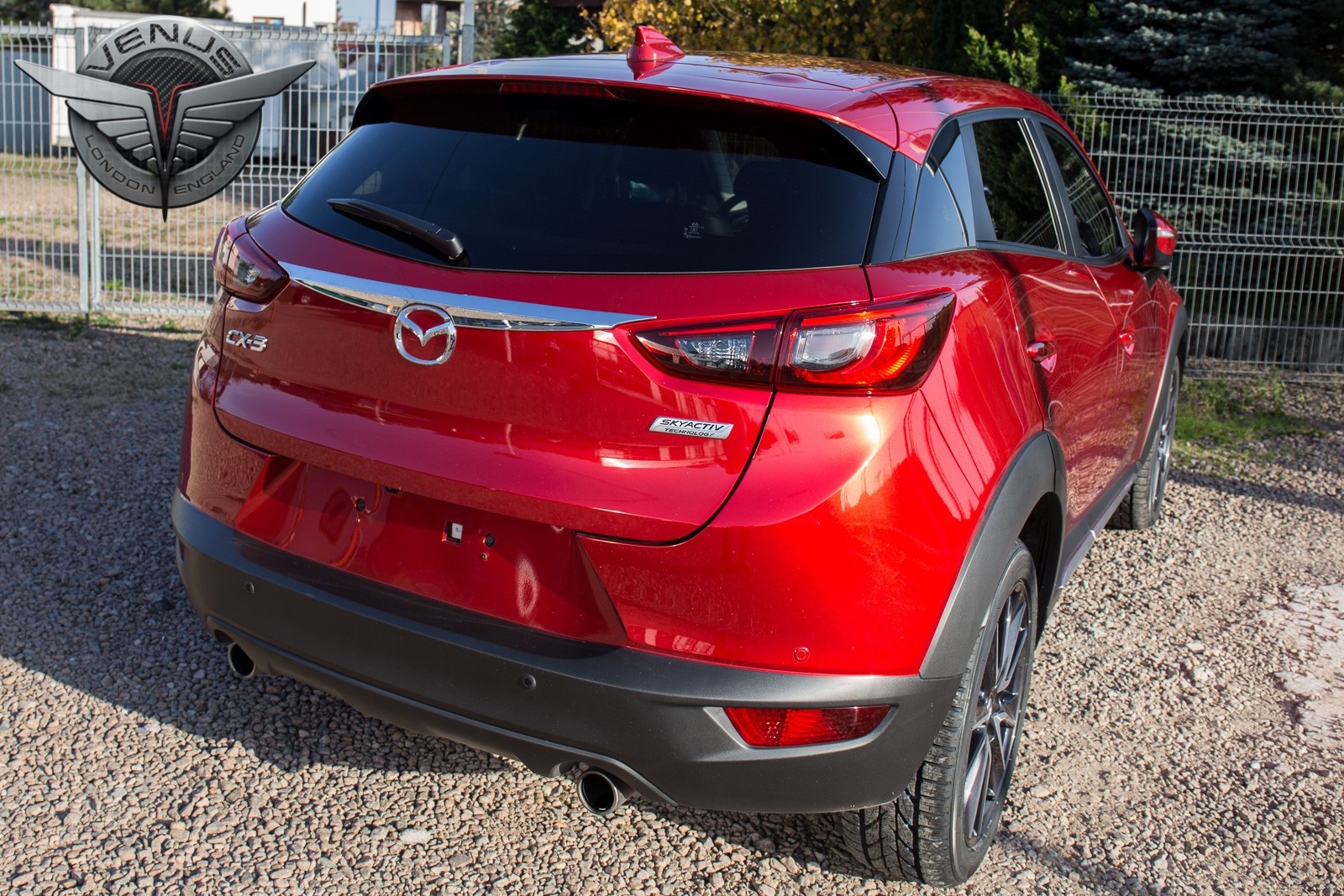 хром накладка на кришку багажника MAZDA CX-3 (над логотипом)