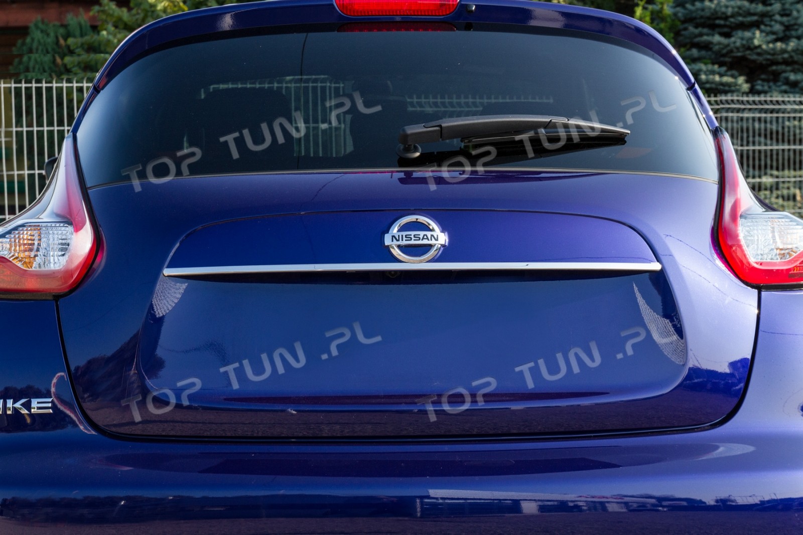хром накладка на кришку багажника Nissan Juke (верхня)