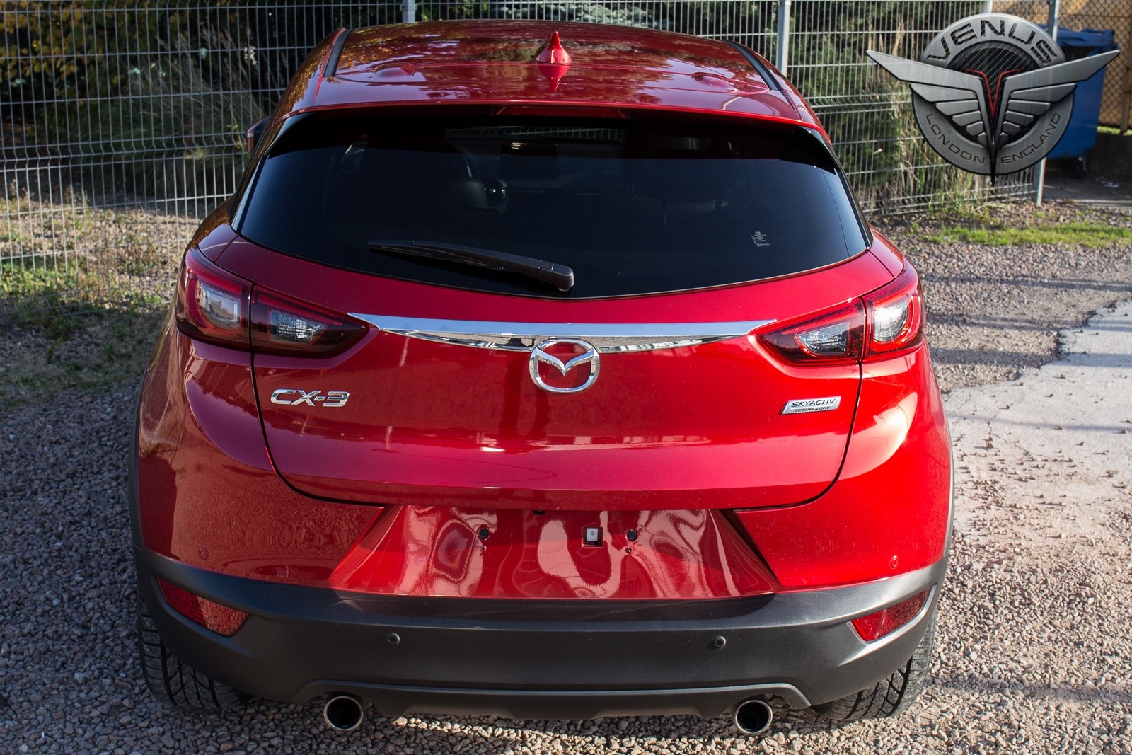 хром накладка на кришку багажника MAZDA CX-3 (над логотипом)