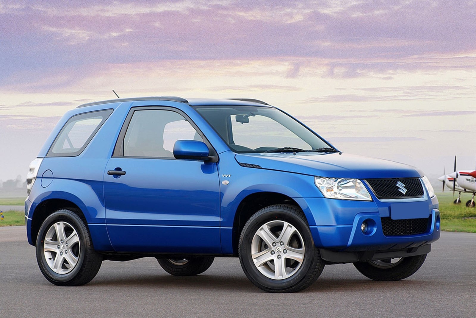 пороги (підніжки бічні) Suzuki Grand Vitara (3 двері)