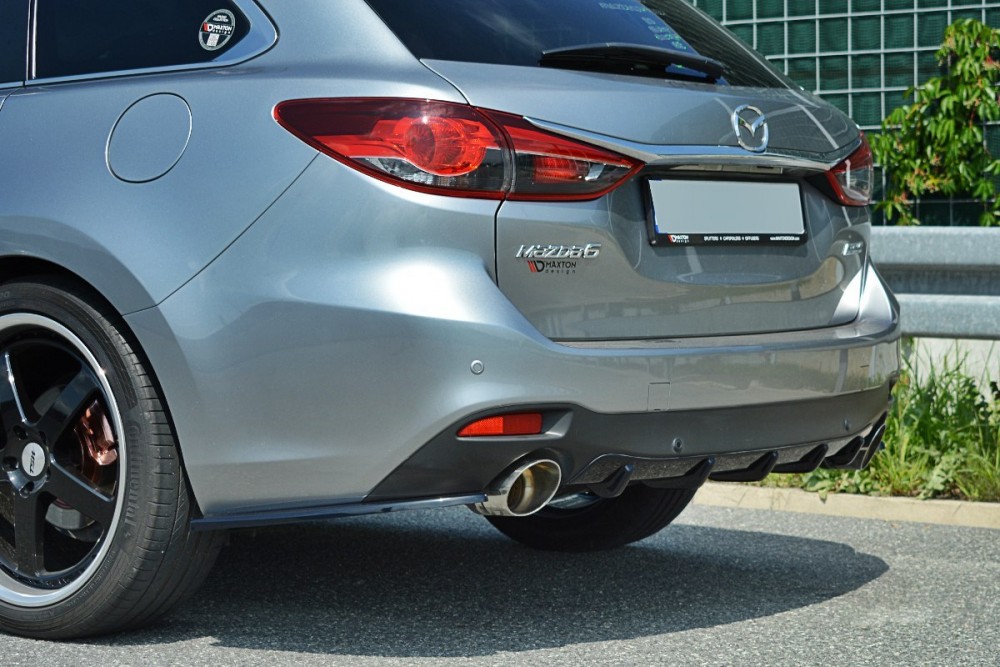 Центральний дифузор заднього бампера Mazda 6 GJ Mk3 універсал