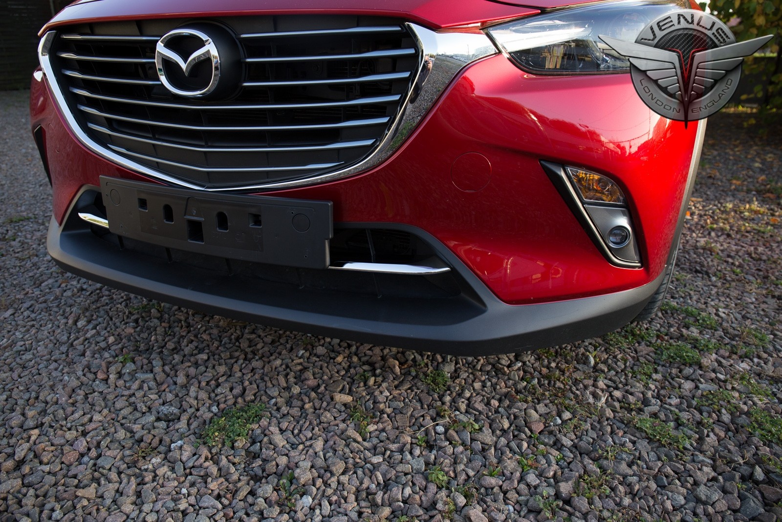 хром накладки на решітку бампера Mazda CX-3