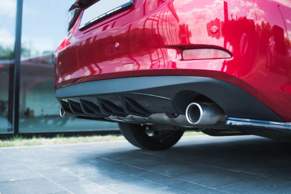 Задній центральний дифузор Mazda 6 GJ Mk3 рестайл