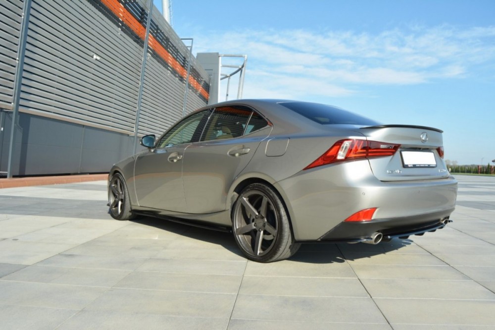 Тюнінгова юбка заднього бампера Lexus IS Mk3 T з вертикальними виступами