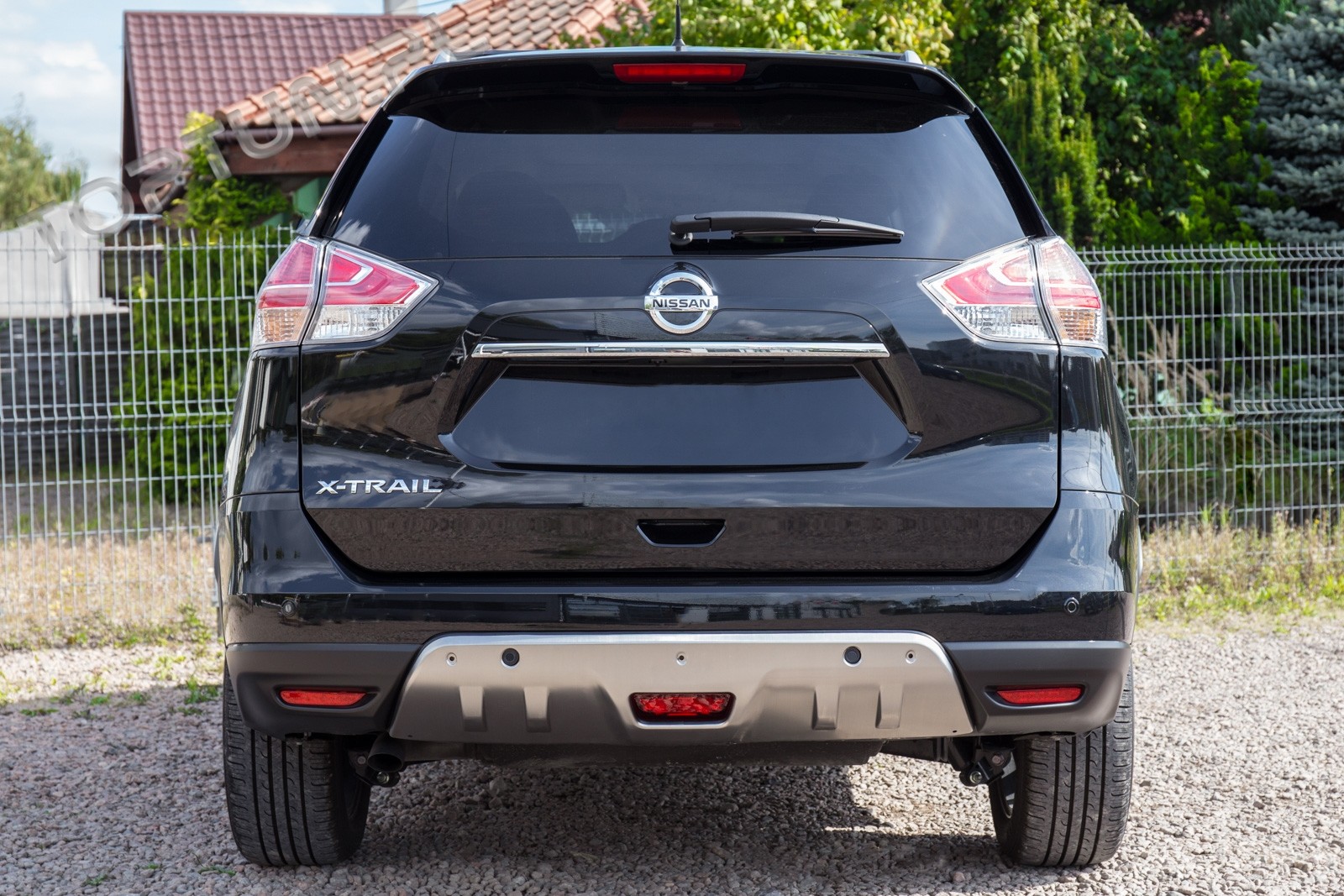 хром накладки на передній та задній бампер Nissan X-Trail T32 дорестайл