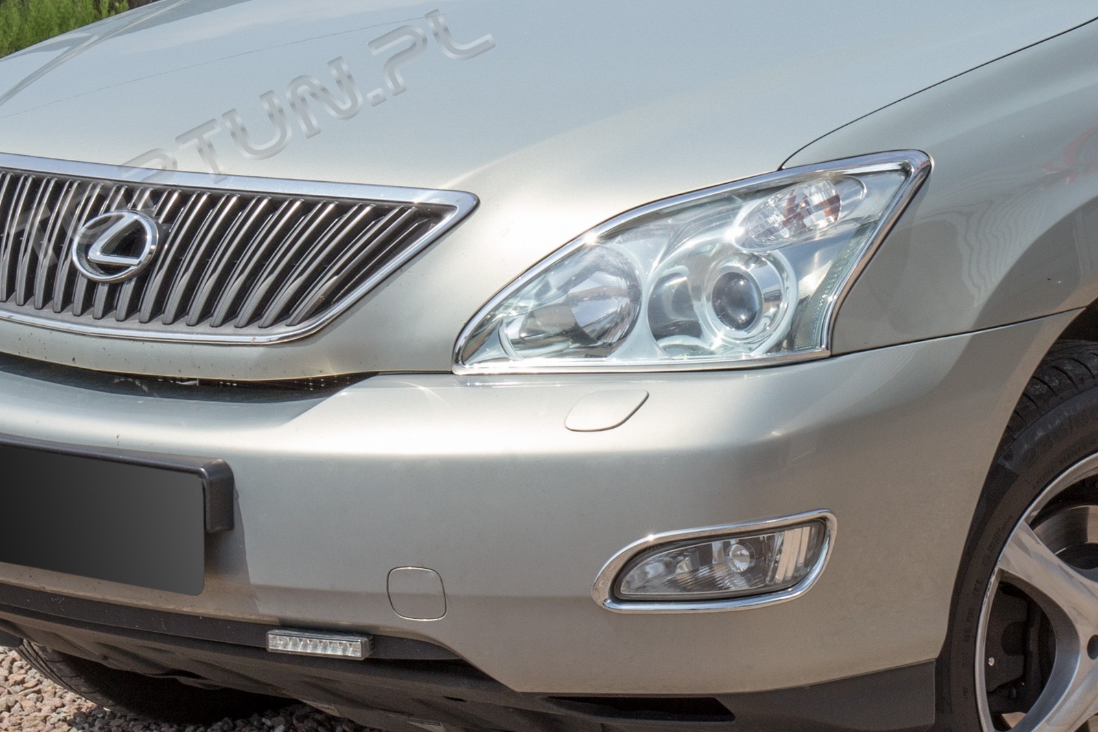 накладки на передні та задні протитуманки Lexus RX350