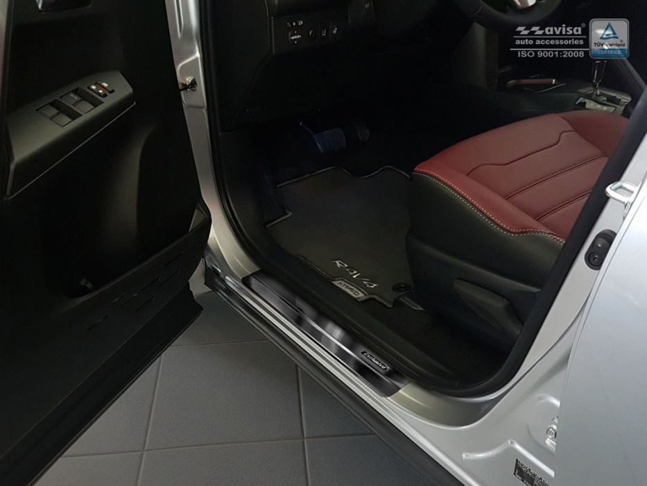 Накладки на пороги Toyota Rav 4 з чорною емблемою Exclusived