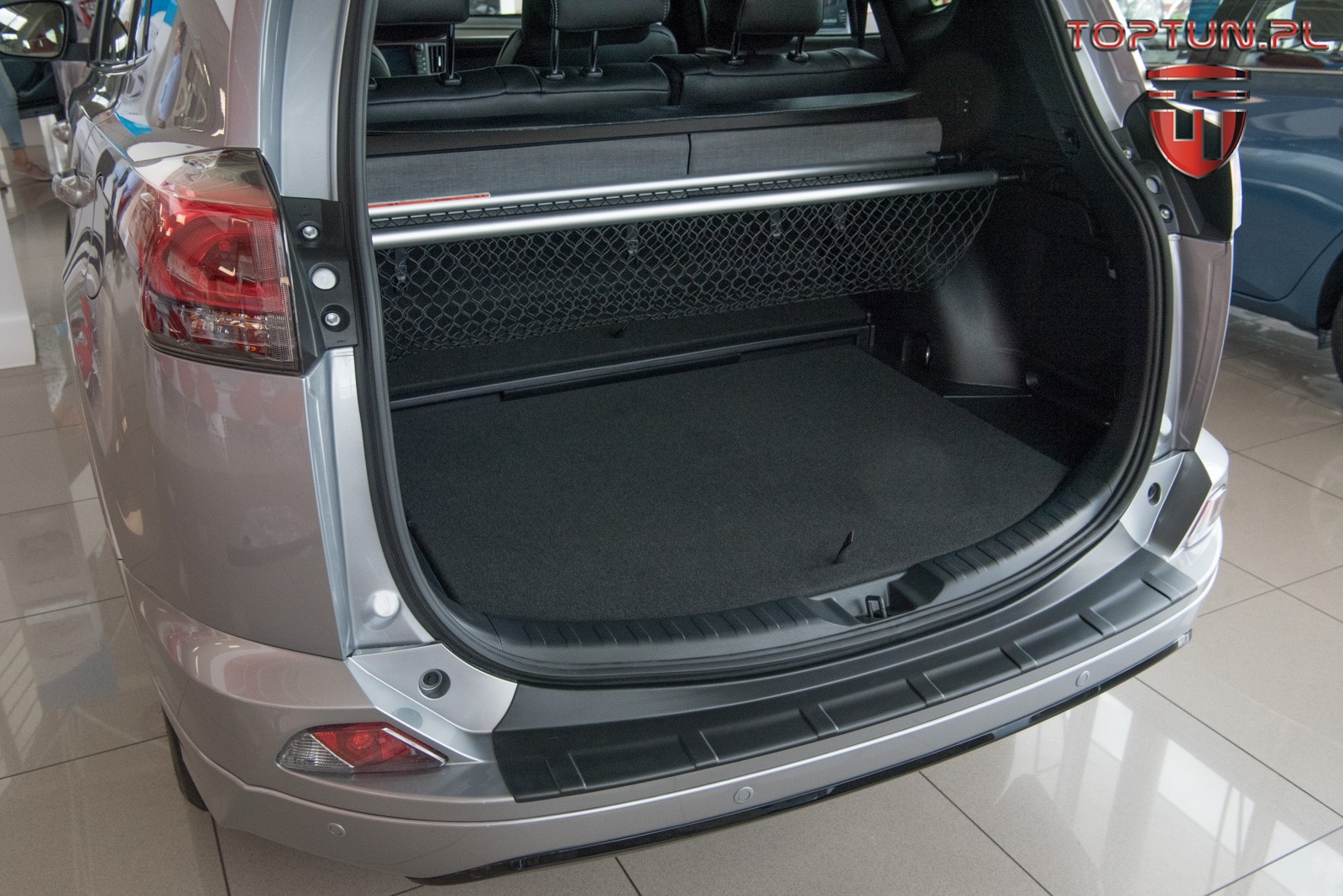 захисна накладка бампера Toyota RAV4