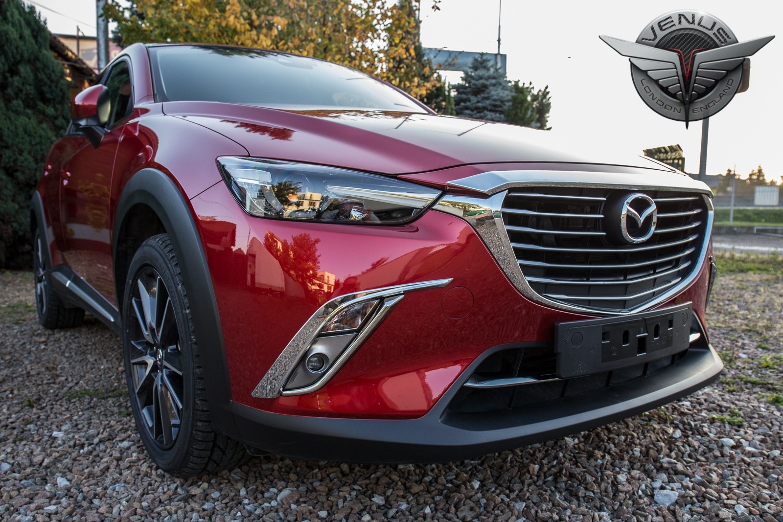 хром накладки на передні протитуманні фари MAZDA CX-3