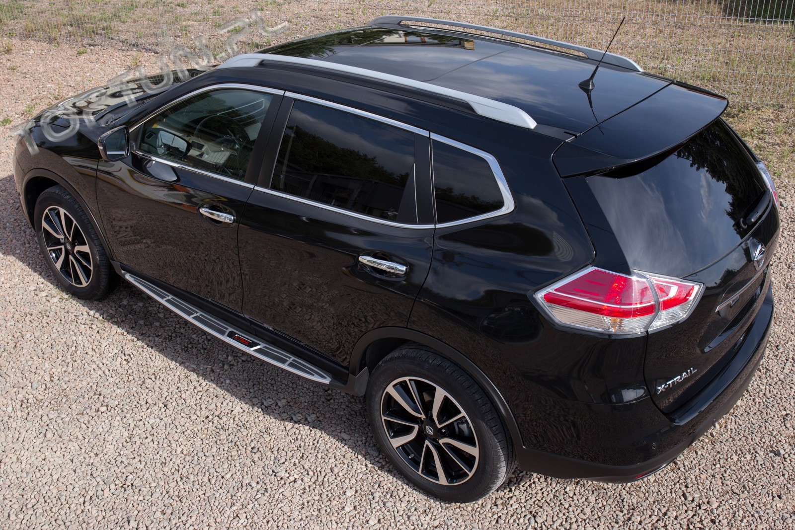 пороги (підніжки бічні) Nissan X-Trail