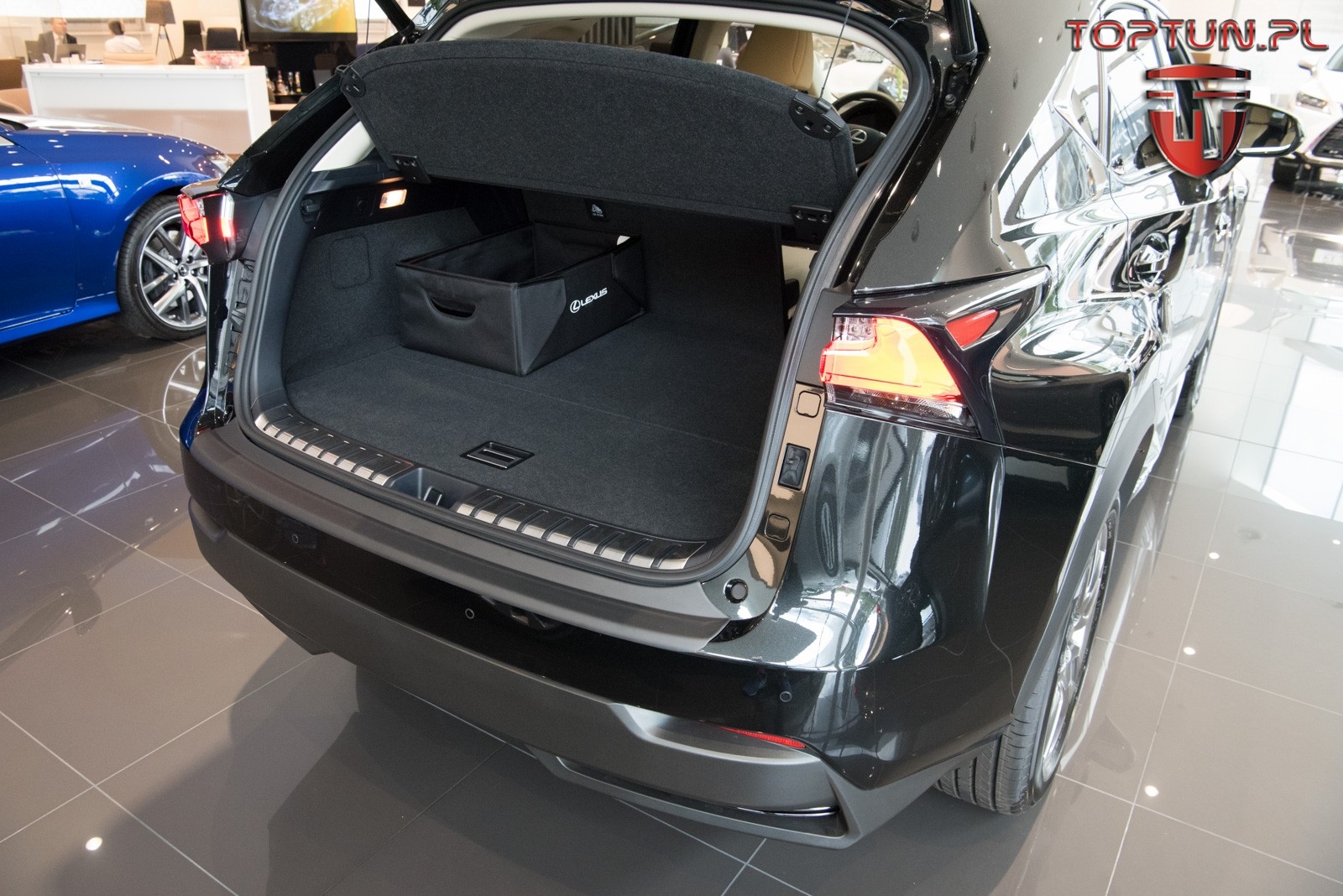 захисна накладка на багажник LEXUS NX