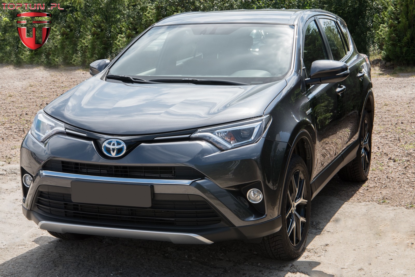 хром накладка переднього бампера Toyota Rav4