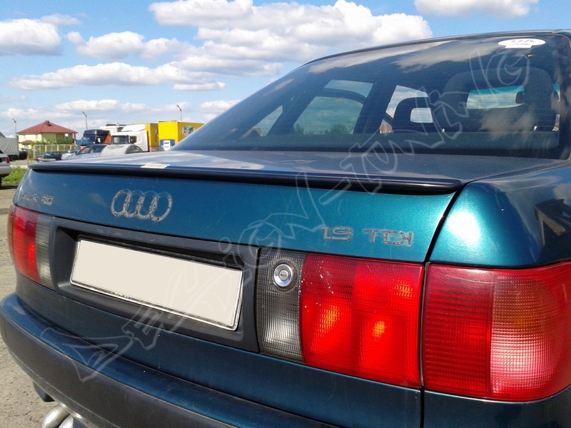 спойлер багажника Audi 80 тонкий abs