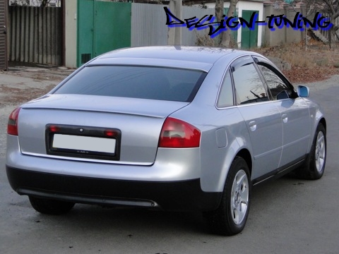Бленда заднього скла Audi A6 С5 седан