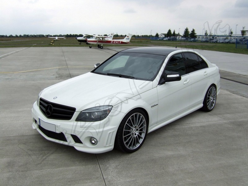 бампер передній Mercedes C W204 у стилі AMG