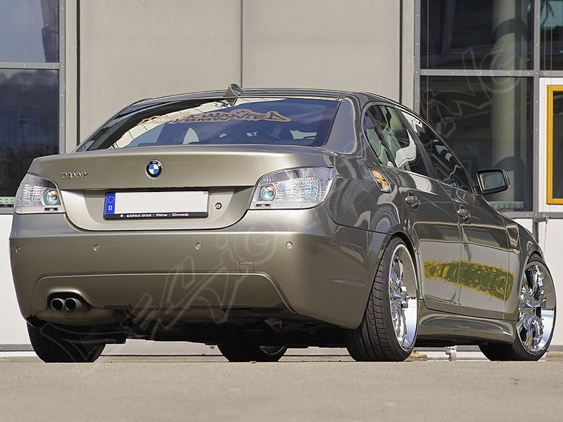 бампер задній BMW E60 M-pakiet (03-07) PDC